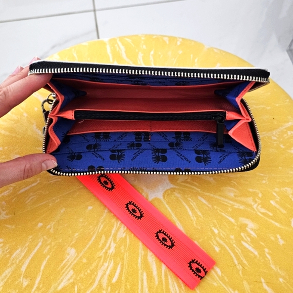Min & Mon White Wallet with Black Eye Design and Neon Strap - Picture 4 of 4